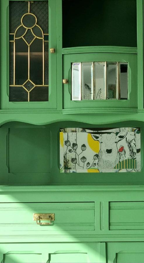 Cerf, Ouvre-Moi B&B ロシュフォール エクステリア 写真